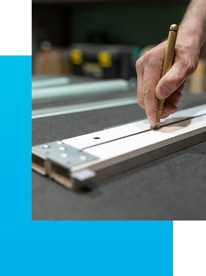 Trabajando aluminio en taller